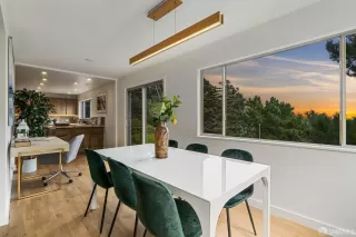 Photo #2: 423758475 Listing 