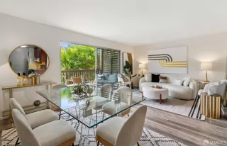 Photo #3: 423758568 Listing 