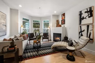 Photo #1: 423758585 Listing