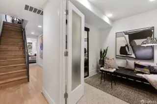Photo #5: 423758585 Listing