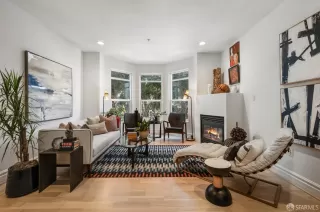 Photo #6: 423758585 Listing