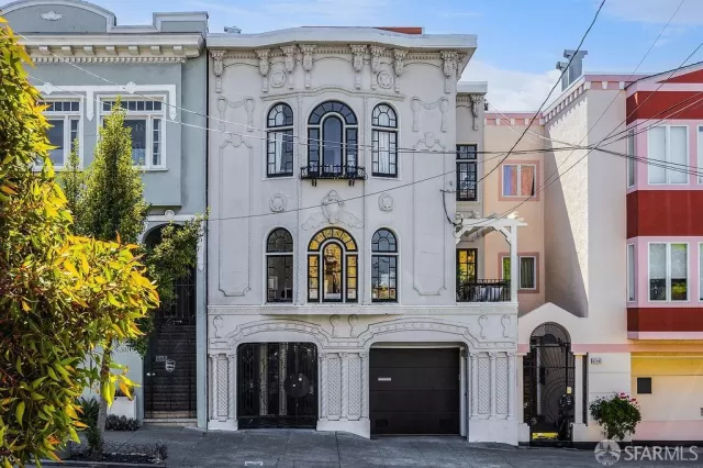 MLS: 423758946 Condo For Sale