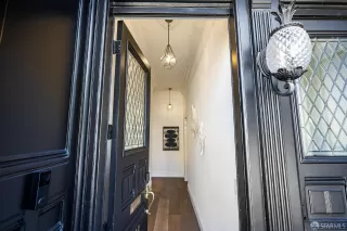 Photo #2: 423759202 Listing 