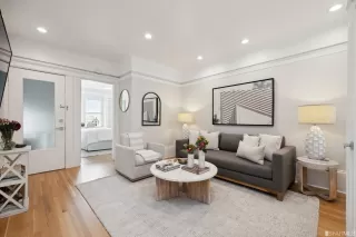 Photo #3: 423759262 Listing 