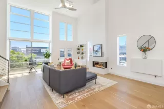 Photo #4: 423759743 Listing