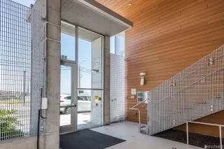 Photo #3: 423759757 Listing 