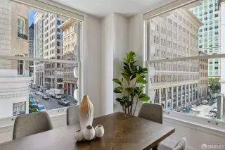 Photo #3: 423759837 Listing 