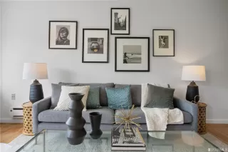 Photo #5: 423759919 Listing