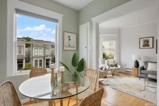 Photo #6: 423759919 Listing