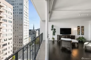 Photo #3: 423760111 Listing 