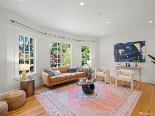 Photo #2: 423760137 Listing 