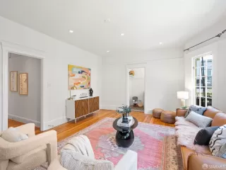 Photo #3: 423760137 Listing 