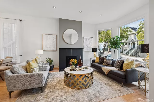 MLS: 423760516 Condo For Sale