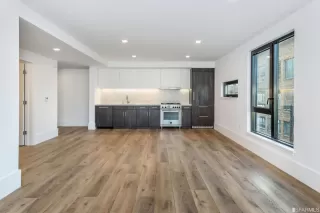 Photo #3: 423760657 Listing