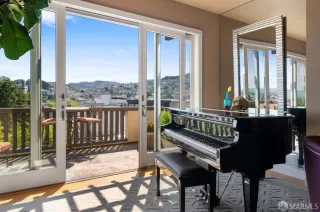 Photo #3: 423760672 Listing