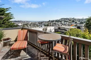 Photo #5: 423760672 Listing