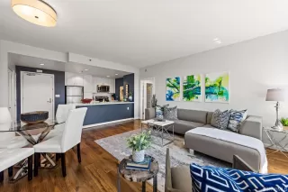 Photo #3: 423761372 Listing 