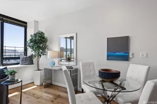 Photo #5: 423761372 Listing 