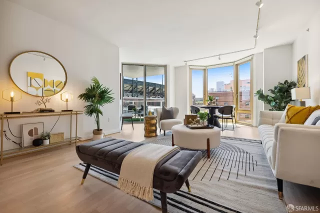 MLS: 423900085 Condo For Sale