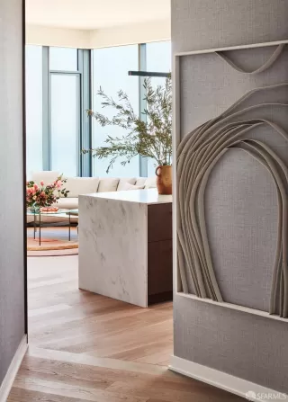 Photo #6: 423900102 Listing