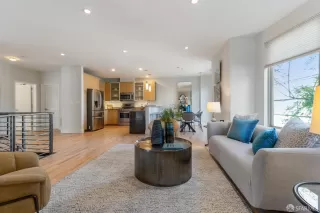 Photo #3: 423900129 Listing 