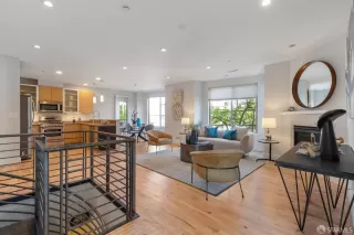 Photo #4: 423900129 Listing 