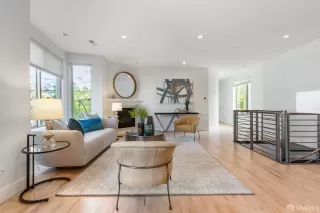 Photo #6: 423900129 Listing 