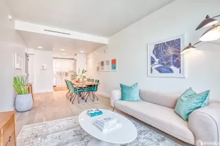 Photo #4: 423900145 Listing