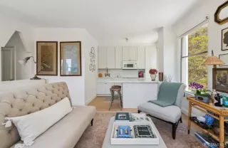 Photo #4: 423900163 Listing 