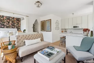 Photo #5: 423900163 Listing 