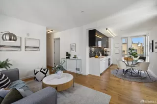 Photo #1: 423900259 Listing