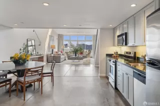 Photo #3: 423900267 Listing