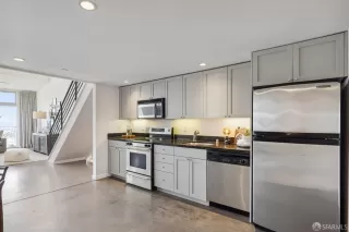 Photo #6: 423900267 Listing