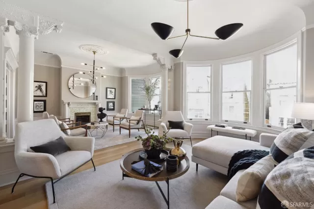 MLS: 423900313 Condo For Sale