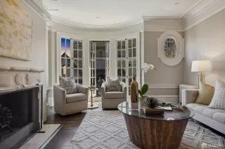 Photo #3: 423900319 Listing