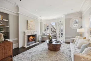 Photo #5: 423900319 Listing