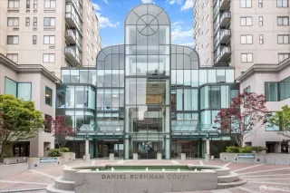 Photo #1: 423900350 Listing