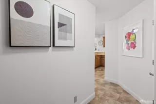 Photo #6: 423900350 Listing