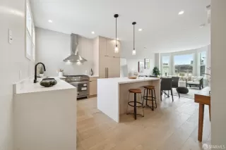 More Details about MLS # 423900354 : 1492 LARKIN STREET #7