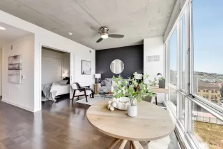 Photo #5: 423900393 Listing 