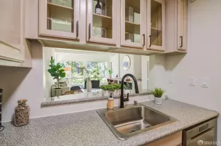 Photo #4: 423900428 Listing 