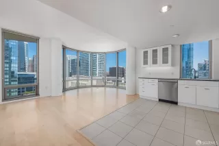 Photo #1: 423900439 Listing