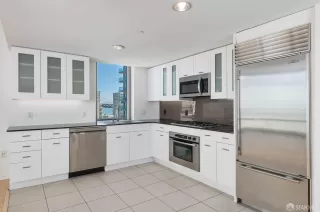 Photo #6: 423900439 Listing