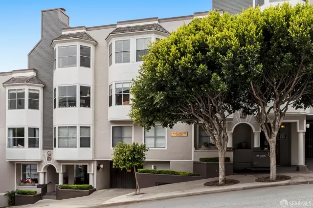 MLS: 423902563 Condo For Sale