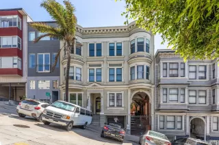 Photo #3: 423902573 Listing 