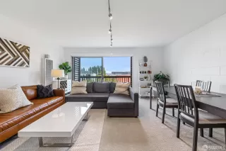 Photo #1: 423902637 Listing