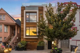 Photo #1: 423904314 Listing