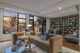 Photo #4: 423904314 Listing