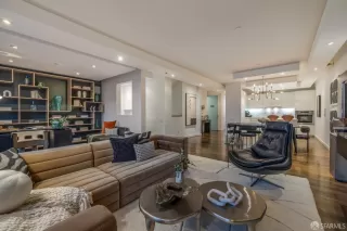 Photo #5: 423904314 Listing