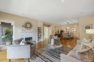 Photo #3: 423904604 Listing 